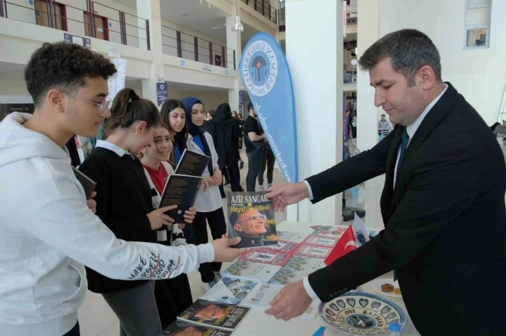 Doğuda fuar var,  Batman Üniversitesinde ’Uluslararası Bilişim Festivali’ düzenlendi