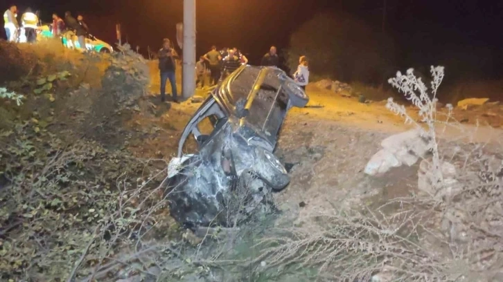 Bursa’da otomobil şarampole uçtu, 2 kardeş ve kuzenleri ölümden döndü