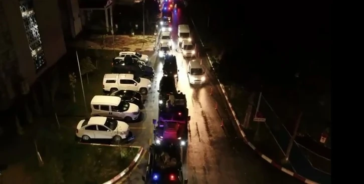 Polis, Van’da 27 adrese hava destekli eş zamanlı operasyon düzenledi