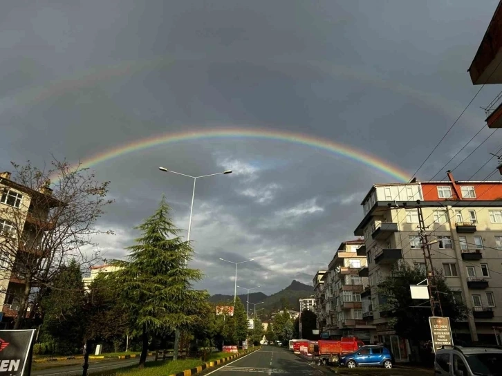 Arhavi’de kartpostallık gökkuşağı manzarası