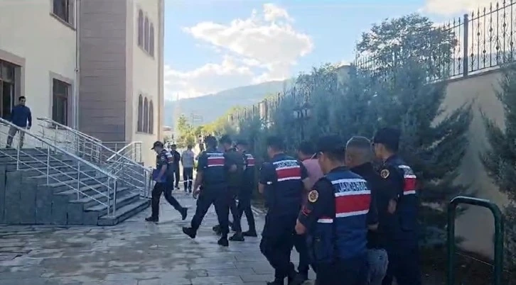 Gaziantep'te çalıştıkları iş yerini soyan 5 kişi tutuklandı