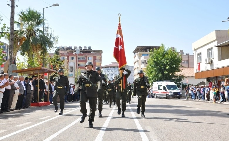 Gaziantep'in ilçelerinde 30 Ağustos coşkusu