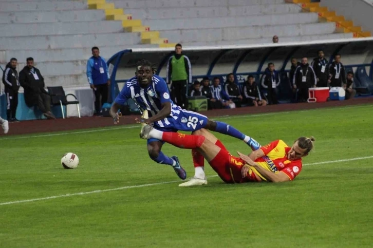 Erzurumspor FK: 3  Göztepe: 2