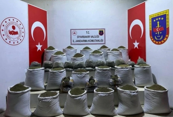 Diyarbakır’ın 1 ton 23 kilo esrar ele geçirildi