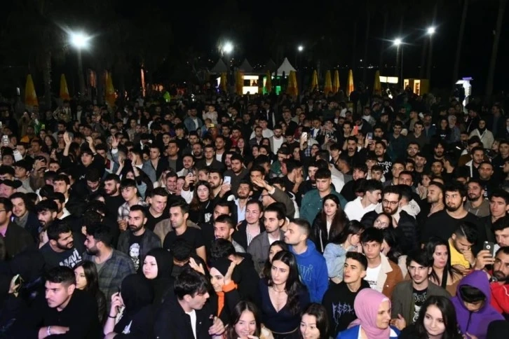 Mersin Yenişehir Belediyesinden öğrencilere ücretsiz yemek