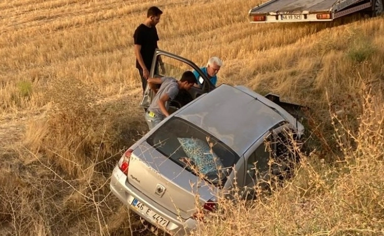 Kahramanmaraş'ta Karşı yönden gelen Otomobile çarpıp şarampole uçtu