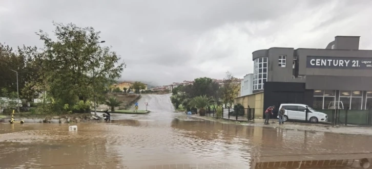 Muğla’da şiddetli yağış etkili oldu