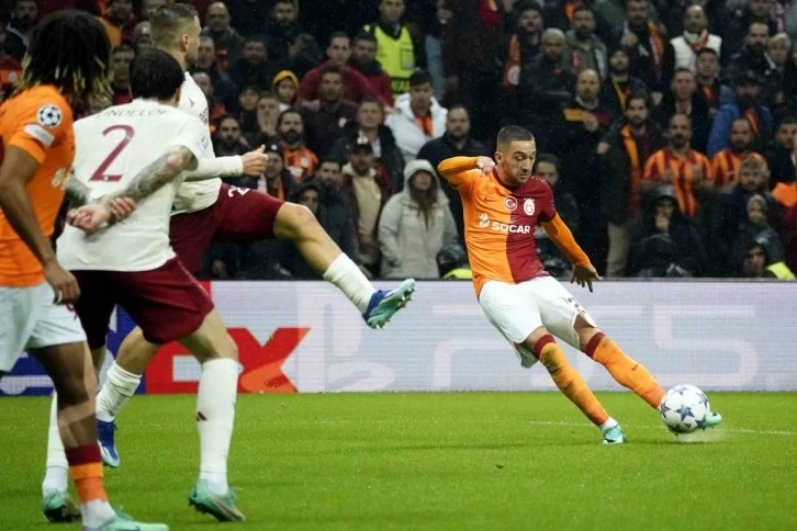 Şampiyonlar liginde Galatasaray, M. United karşısında pes etmedi; 3 - 3