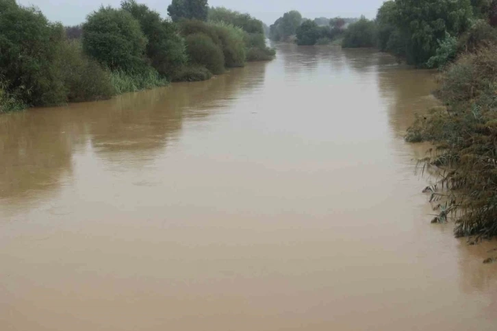 Yağmurlarda Menderes Nehri’ndeki su seviyesi eski haline geri döndü