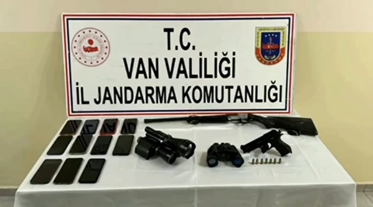 Jandarma Van’da 52 kilo esrar ele geçirdi