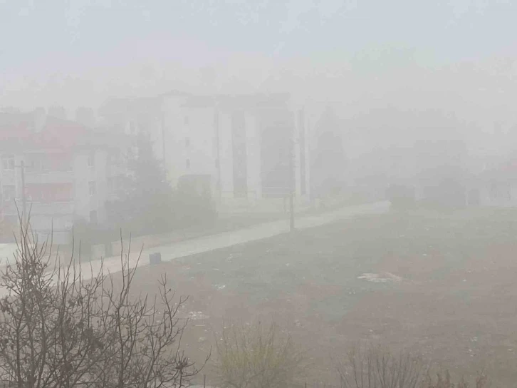 Konya da yoğun sis etkili oluyor