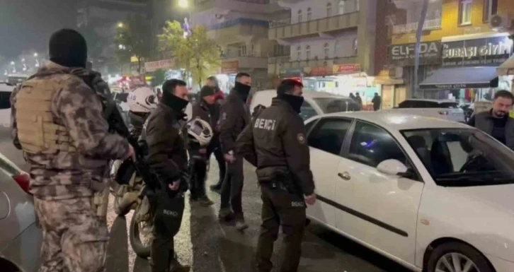 Polis Şanlıurfa’da güvenli şehir uygulaması yaptı 25 gözaltı var