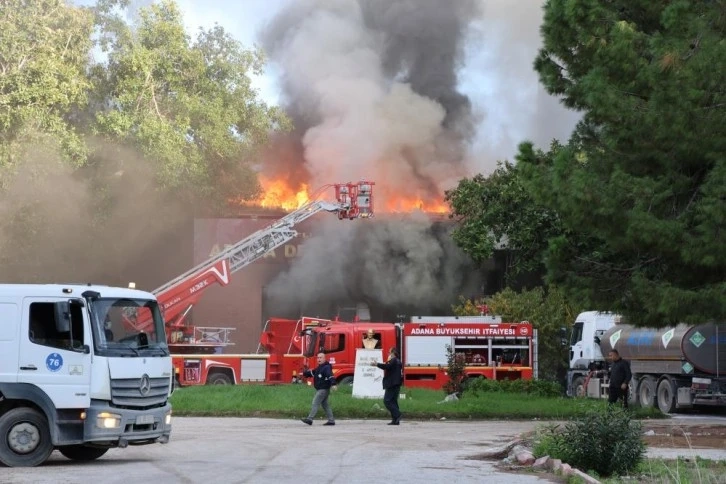 Adana'da eski devlet hastanesinde  yangın