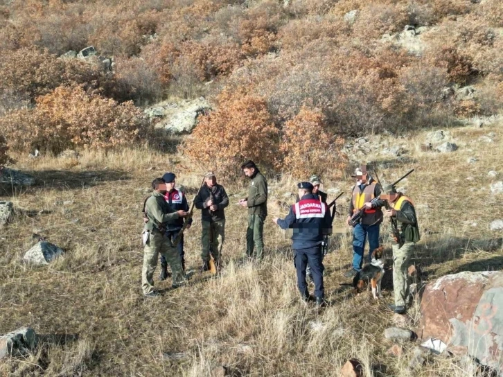 jandarma Aksaray da ile kaçak avcı peşinde