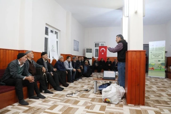 Gaziantep Ticaret Borsası çiftçilere yönelik bilgilendirme toplantısı düzenledi