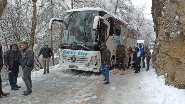 Tunceli-Ovacık karayolunda kaza: 3 yaralı