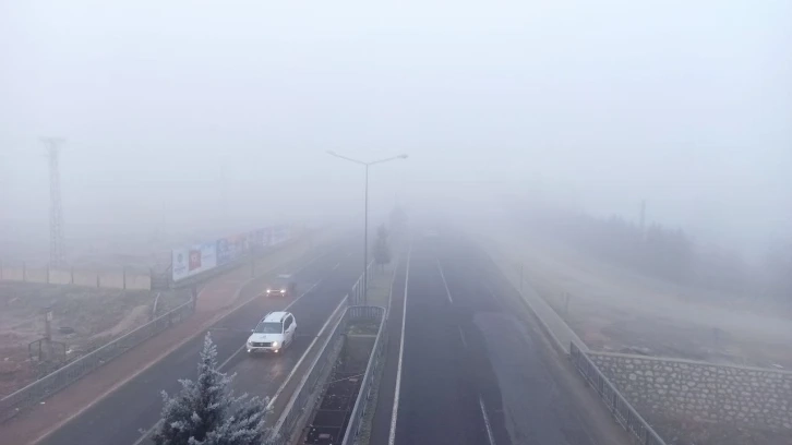 Yoğun sis Malatya’da etkili oluyor