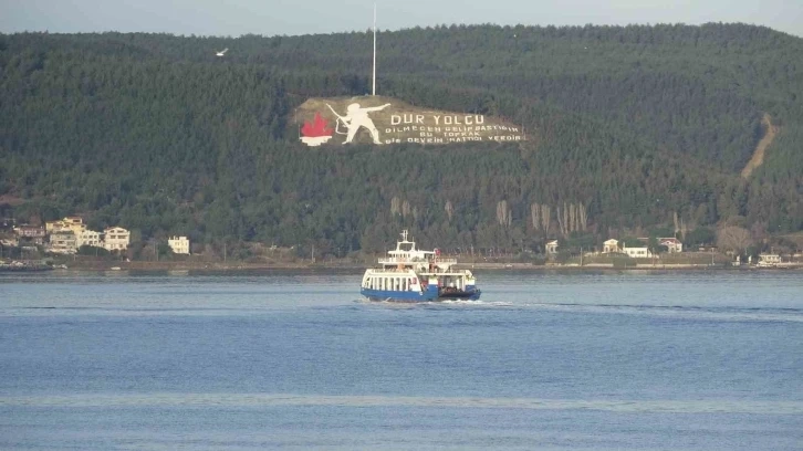 Feribot seferleri fırtına nedeniyle iptal edildi