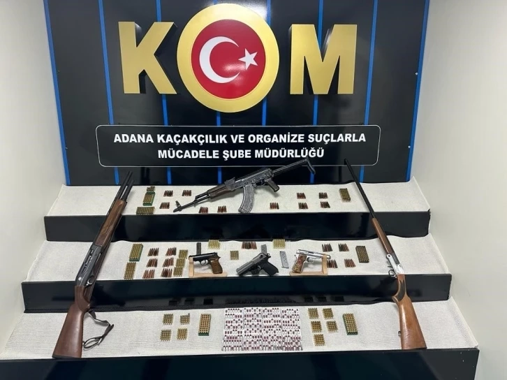 Polis Adana’da silah ticareti yapanlara baskın düzenledi, silah ve tabancalar ele geçirildi