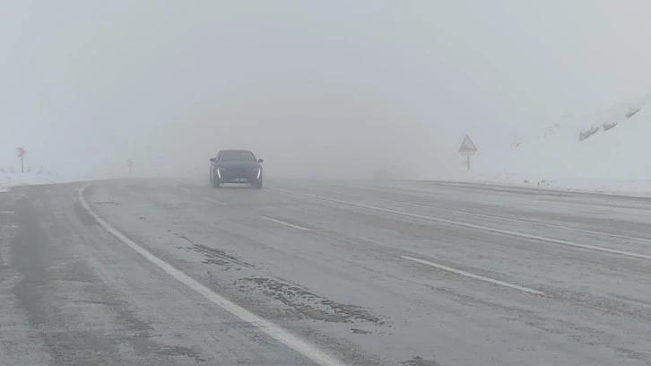 Van’da 86 yerleşim yerinin yolu ulaşıma kapandı