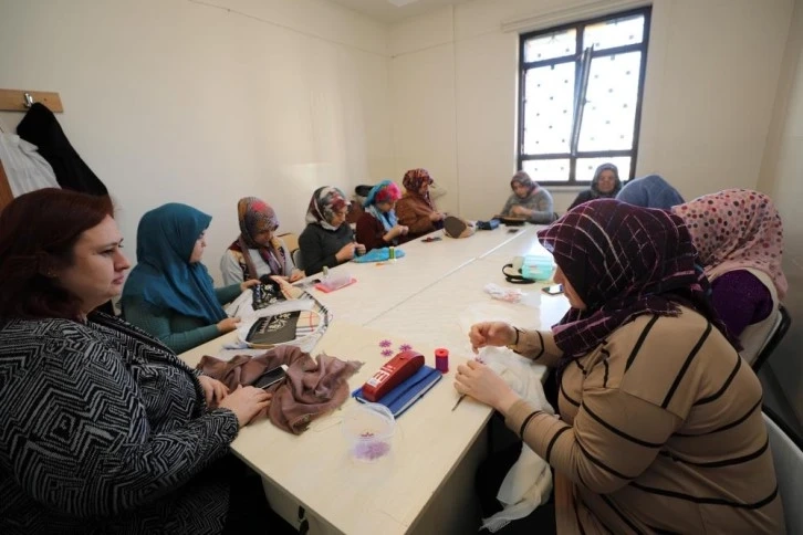 Şehitkamil belediyesinin mefruşat kursuna yoğun ilgi