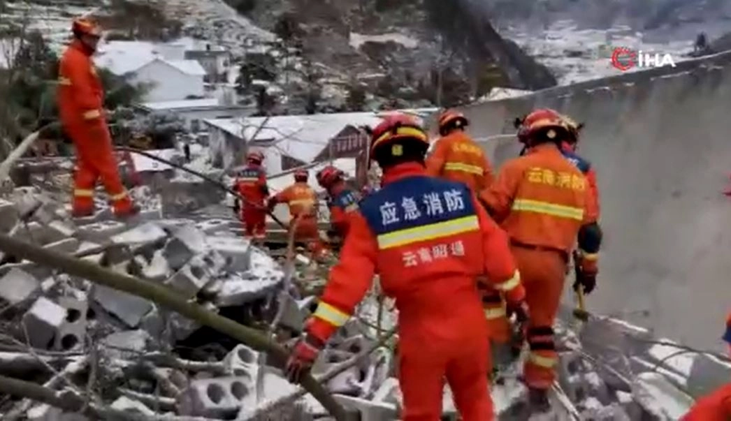 Çin’in Zhaotong şehrinde heyelan felaketi, 47 kişi toprak altında kaldı