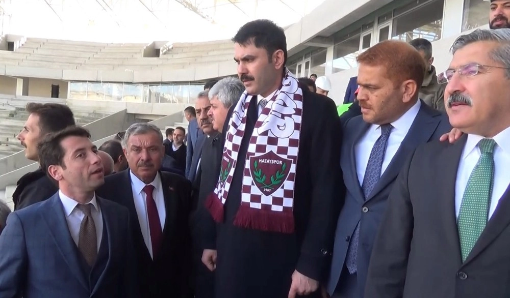 Bakan Kurum Hatay Stadyumunda İncelemelerde Bulundu