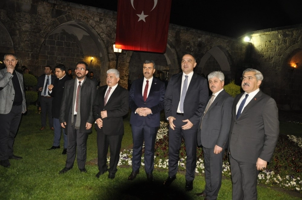 Kültür Ve Turizm Bakanı Ersoy, Hatayda Sokollu Mehmet Paşa Külliyesini Ziyaret Etti