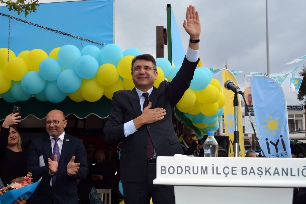 Mehmet Tosundan Miting Havasında Seçim Ofisi Açılışı