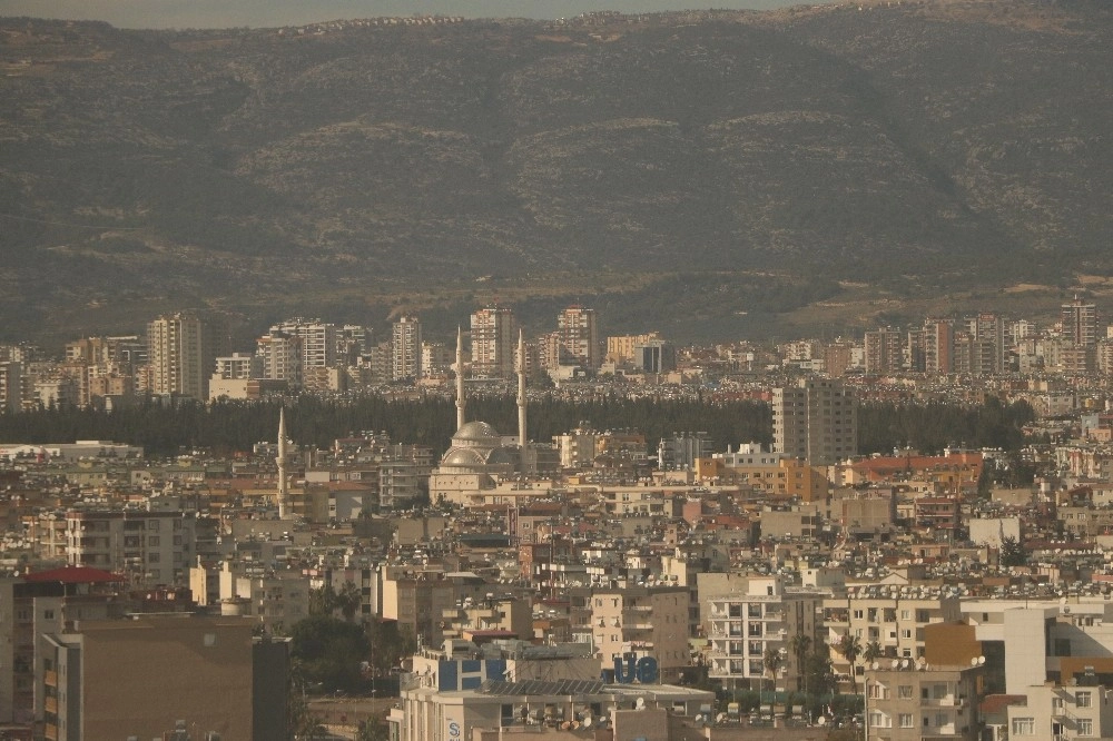 Mersin Kent Merkezinin En Yeşil Alanı Şehir Mezarlığı