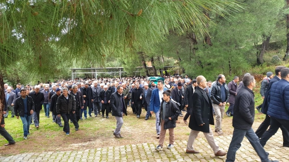 Şehit Babasının Naaşı Oğlunun Yanına Defnedildi