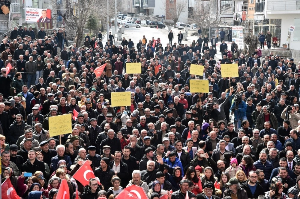 Kılıçdaroğlu, Elmadağda Vatandaşlarla Buluştu