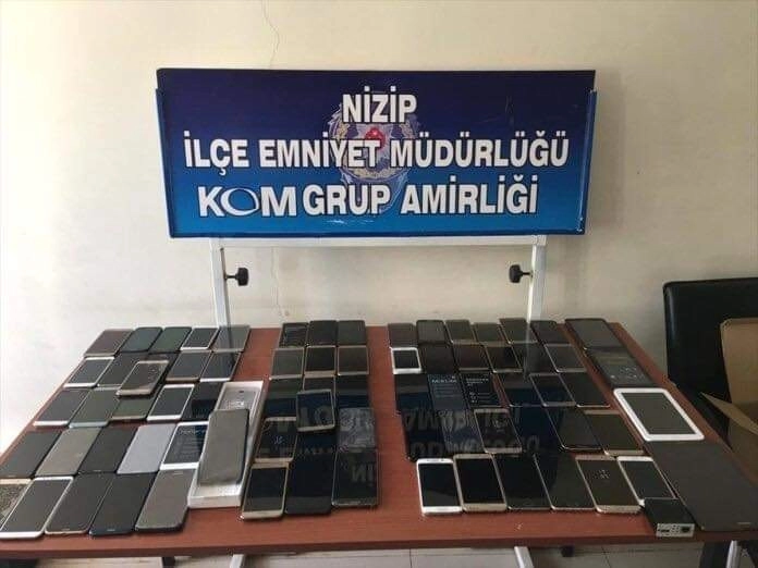 Gaziantepte Uyuşturucu Ve Kaçak Cep Telefonundan 4 Gözaltı