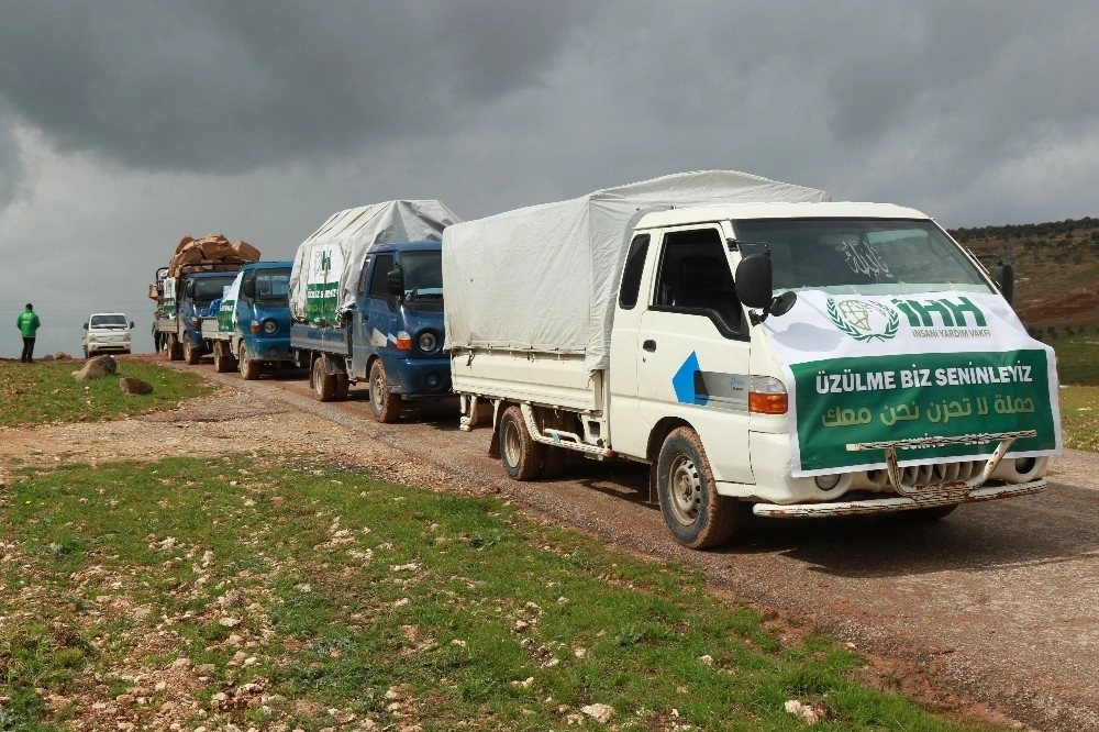 İdlibde 500 Aileye İnsani Yardım