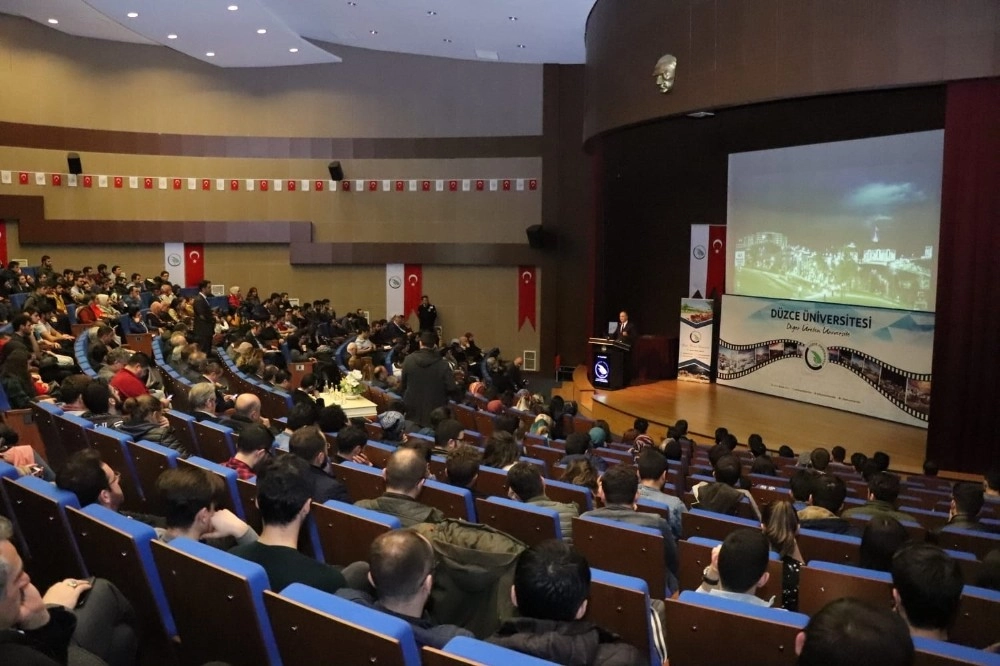 Özlüden “Bilim Merkezi Ve Teknoloji Üssü Türkiye” Konferansı