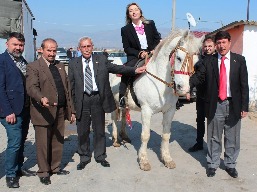 Kırat Üstünde Vatandaşlardan Oy İstedi