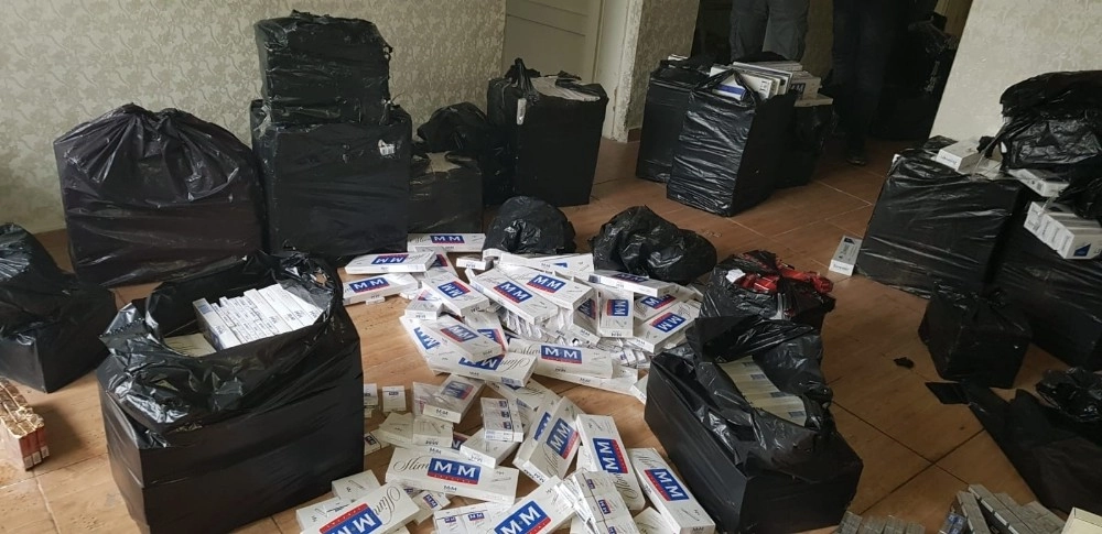 Gaziantepte 12 Bin 700 Paket Gümrük Kaçağı Sigara Ele Geçirildi