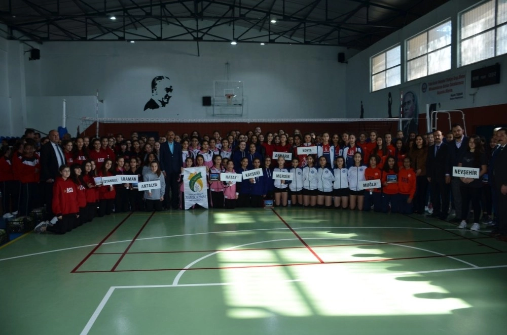 Yıldız Kızlar Voleybol Türkiye Grup Elemeleri Bozyazıda Yapılıyor