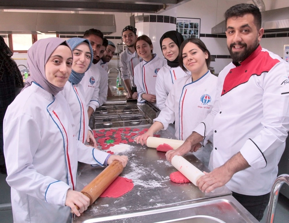 Kadınlar Gününde ‘Şeker Hamurundan Kurabiyeler