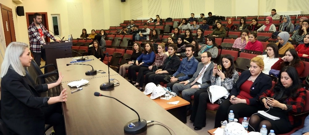 Gaünde İş Hayatında Kadının Gücü Konferansı