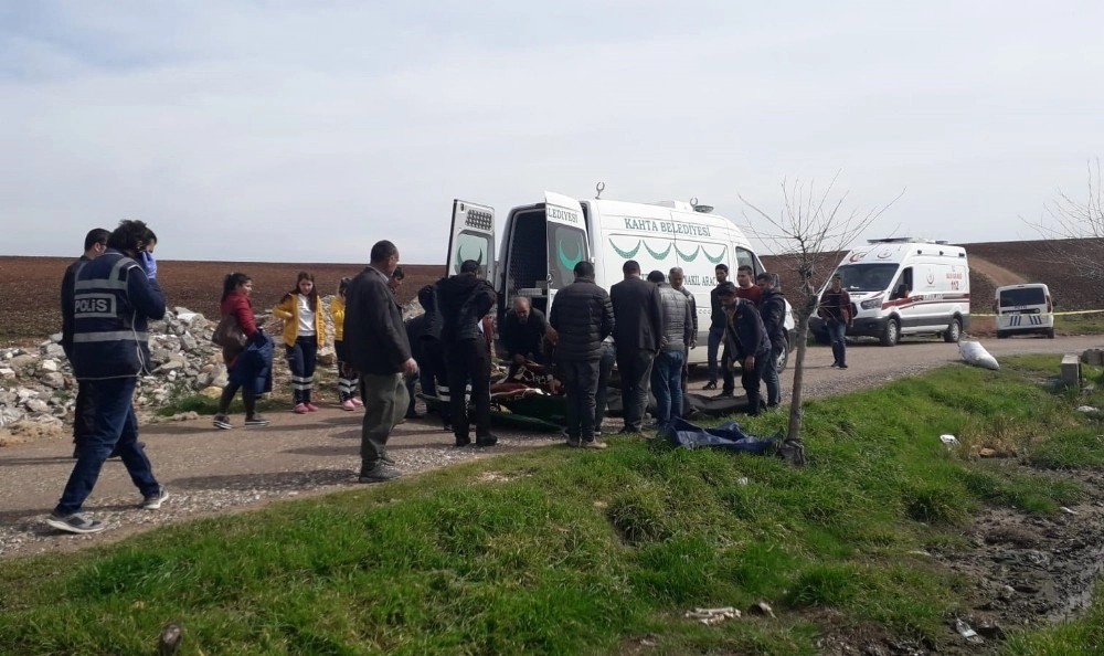 Adıyaman'da Yol Kenarında Erkek Cesedi Bulundu