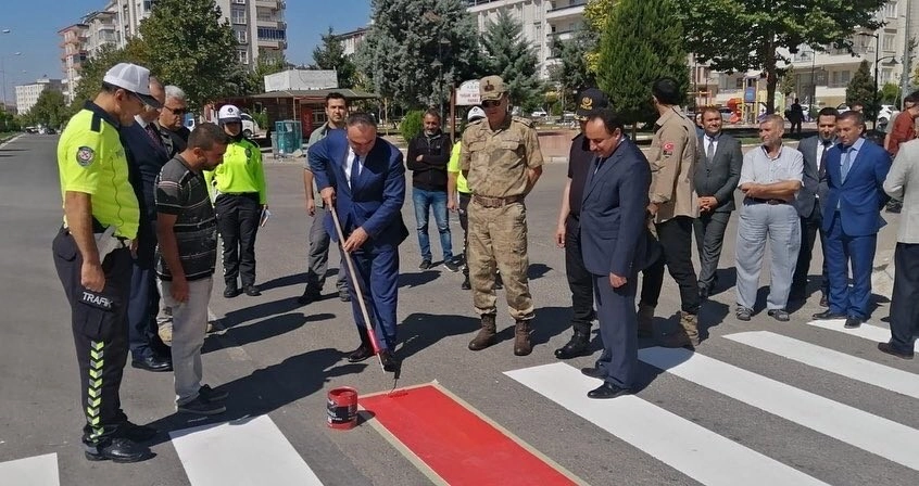 Kilis'te "Yayalara öncelik duruşu, hayata saygı duruşu" etkinliği