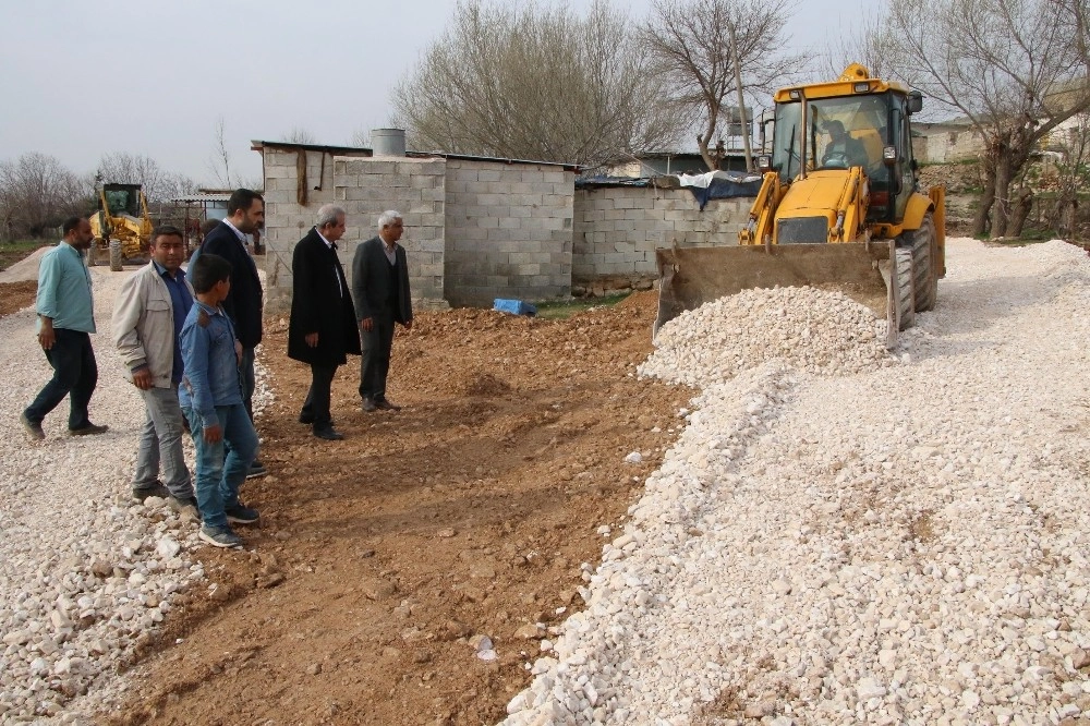 Haliliyede Kırsal Mahallelerin Yol Yapım Çalışmaları Tamamlandı