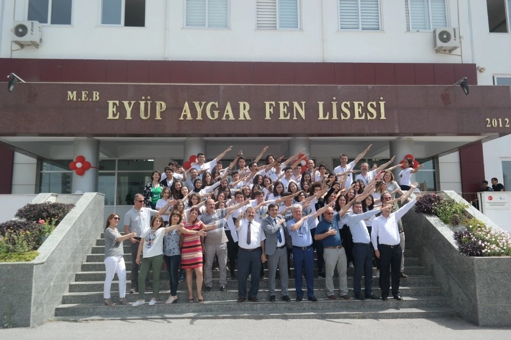 Fen Lisesi Öğrencileri 3. Avrupa Turuna Çıkıyor