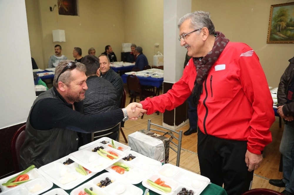 Murat Aydın Beykoz Kuşçular Kahvehanesini Ziyaret Etti