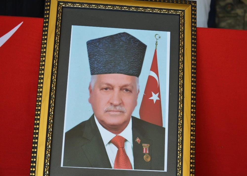 Kıbrıs Gazisi Toprağa Verildi