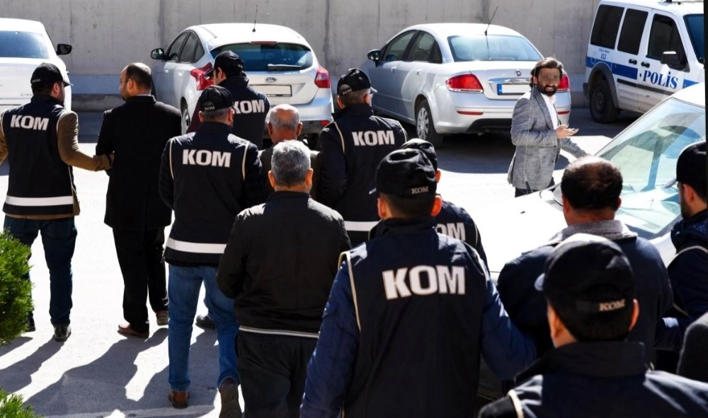 Gaziantep Merkezli 3 İlde Silah Kaçakçılarına Operasyon