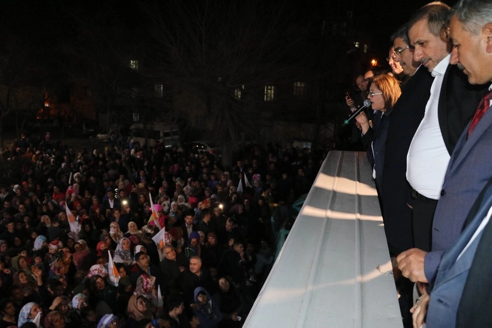 Fatma Şahine Vatan Mahallesinde Miting Gibi Karşılama