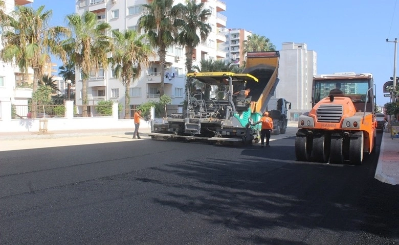 Mersin'de yol çalışmaları sürüyor