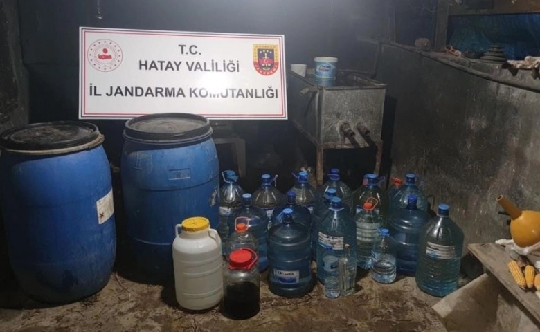 Hatay’da 3 ton 670 kilogram kaçak içki ele geçirildi